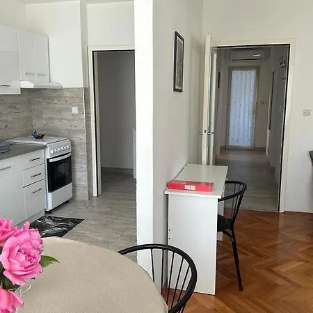 Mia Apartman