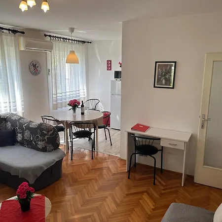 Mia Apartman
